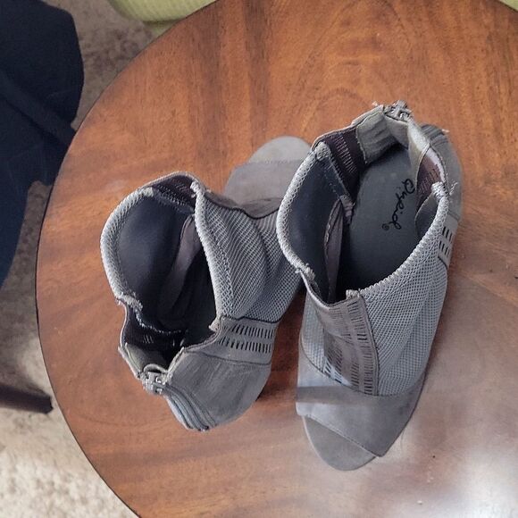 QUPID FAUX SUEDE HIGH HEEL BACK ZIPPER OPEN TOE BOOTIES - Picture 7 of 16